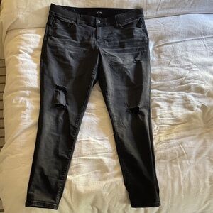Black stretch Distressed Women Jeans